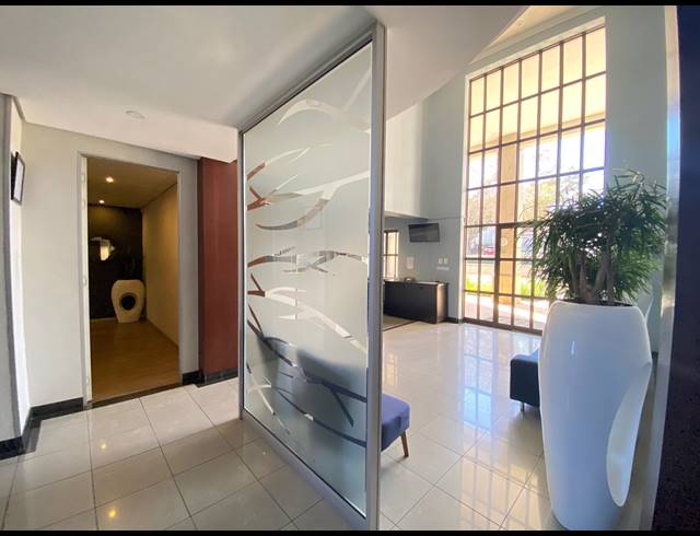 252M² OFFICE TO LET IN BRYANSTON